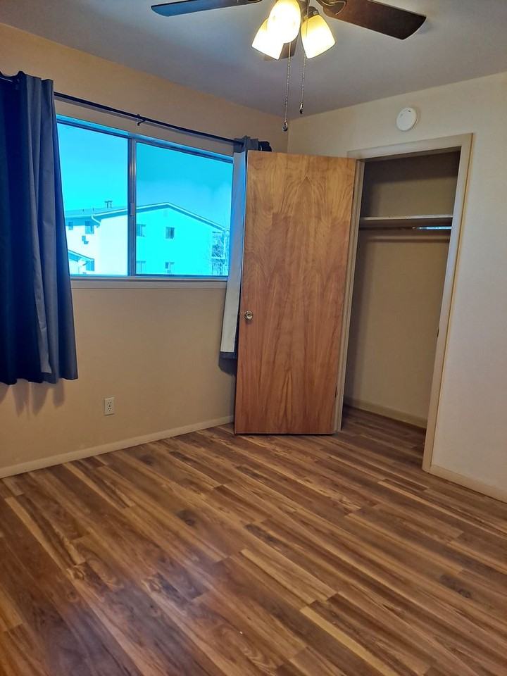 926 Knudsen 1640-1650 Moore Ave - Photo 6 of 16