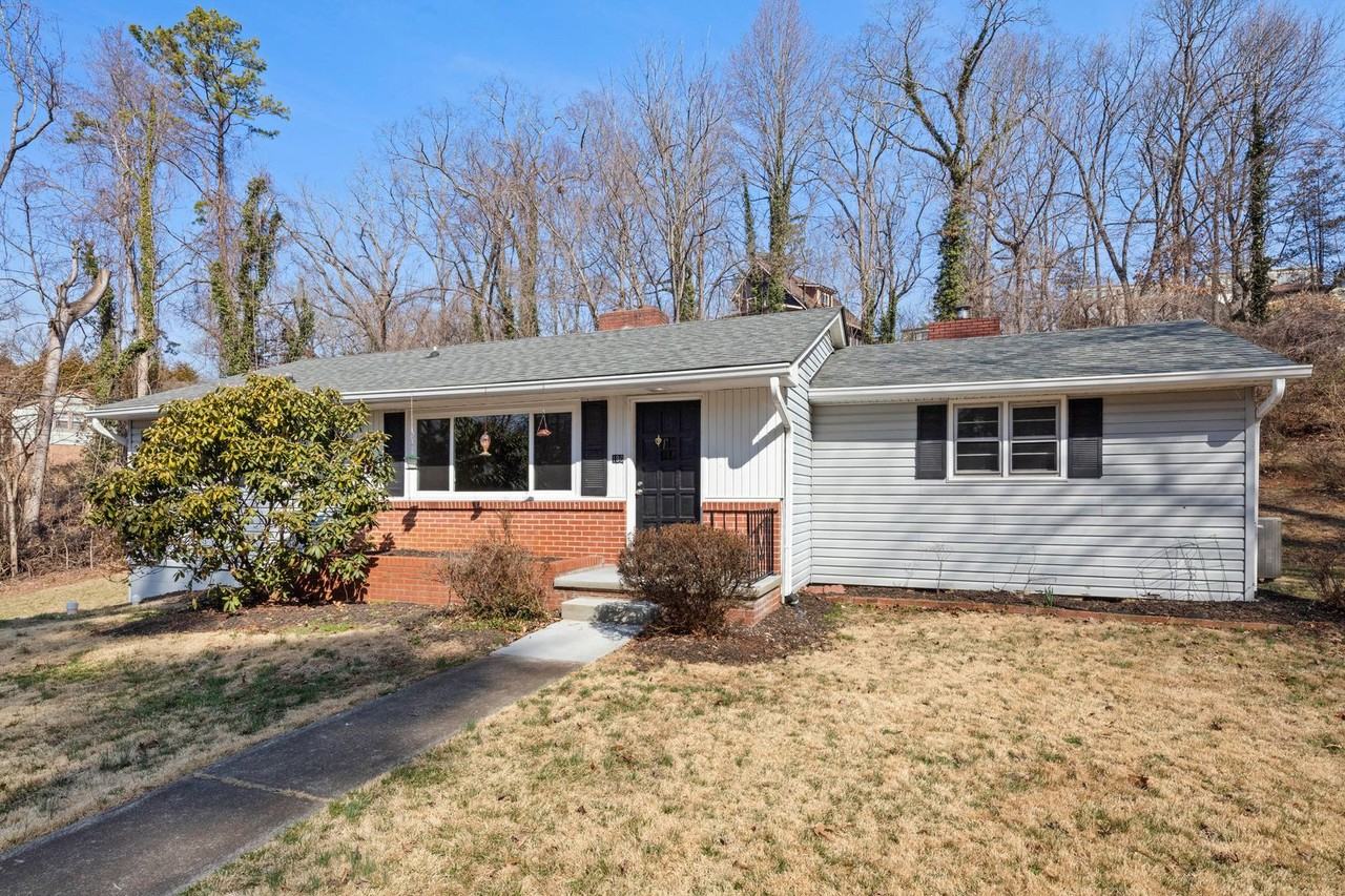 196 Morningside Dr - Photo 2 of 22