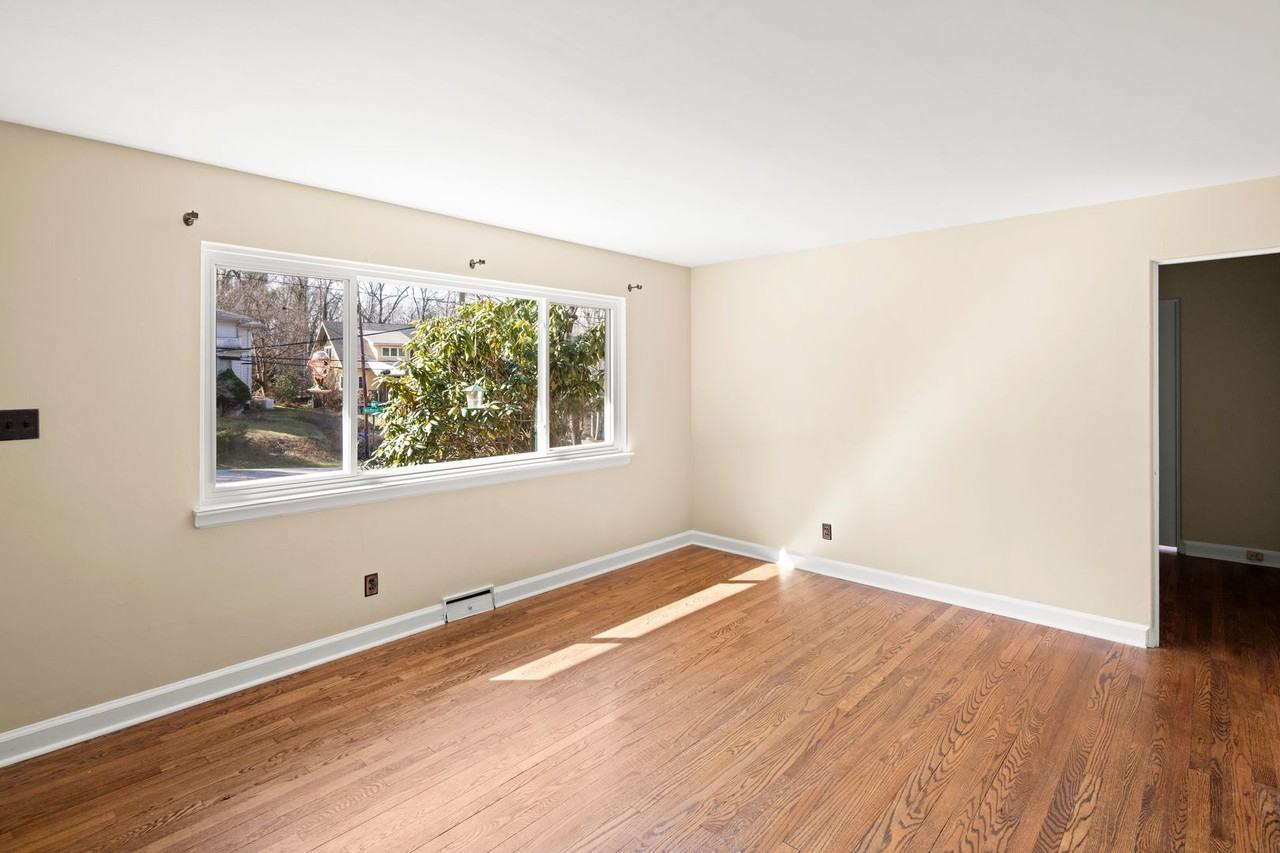 196 Morningside Dr - Photo 3 of 22