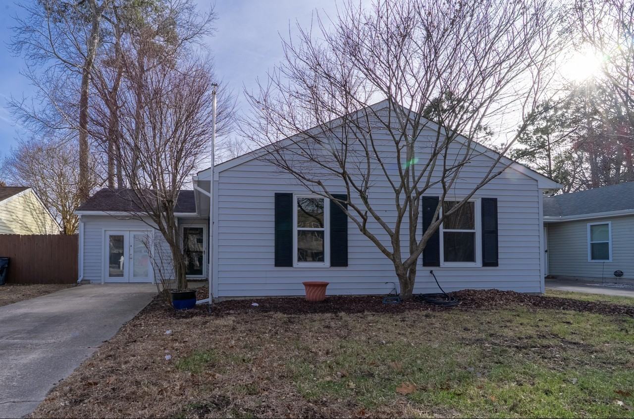 1305 Eaglewood Dr #1 - Photo 2 of 20