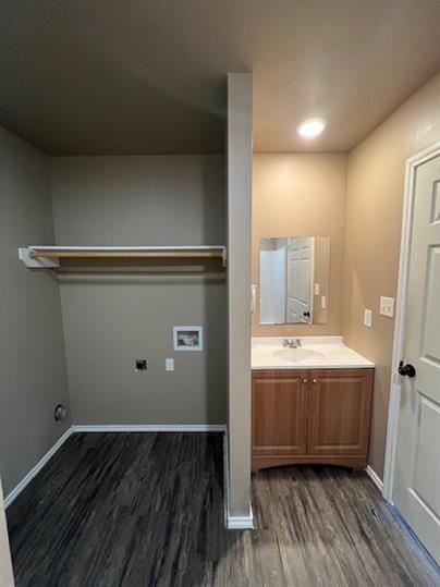 2815 E 2nd St #2 - Photo 4 of 8