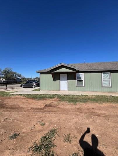 2815 E 2nd St #2 - Photo 7 of 8