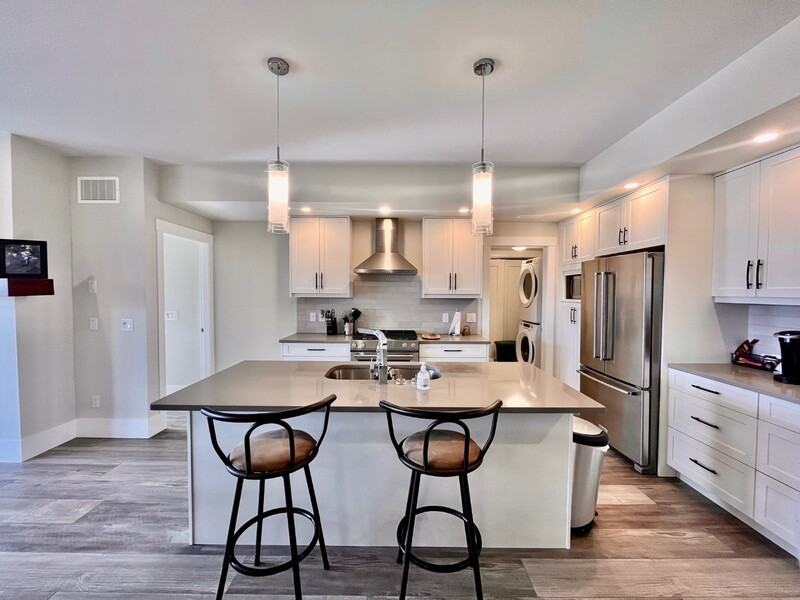 4000 230-4000 Redstone Crescent - 1 #1 - Photo 2 of 18