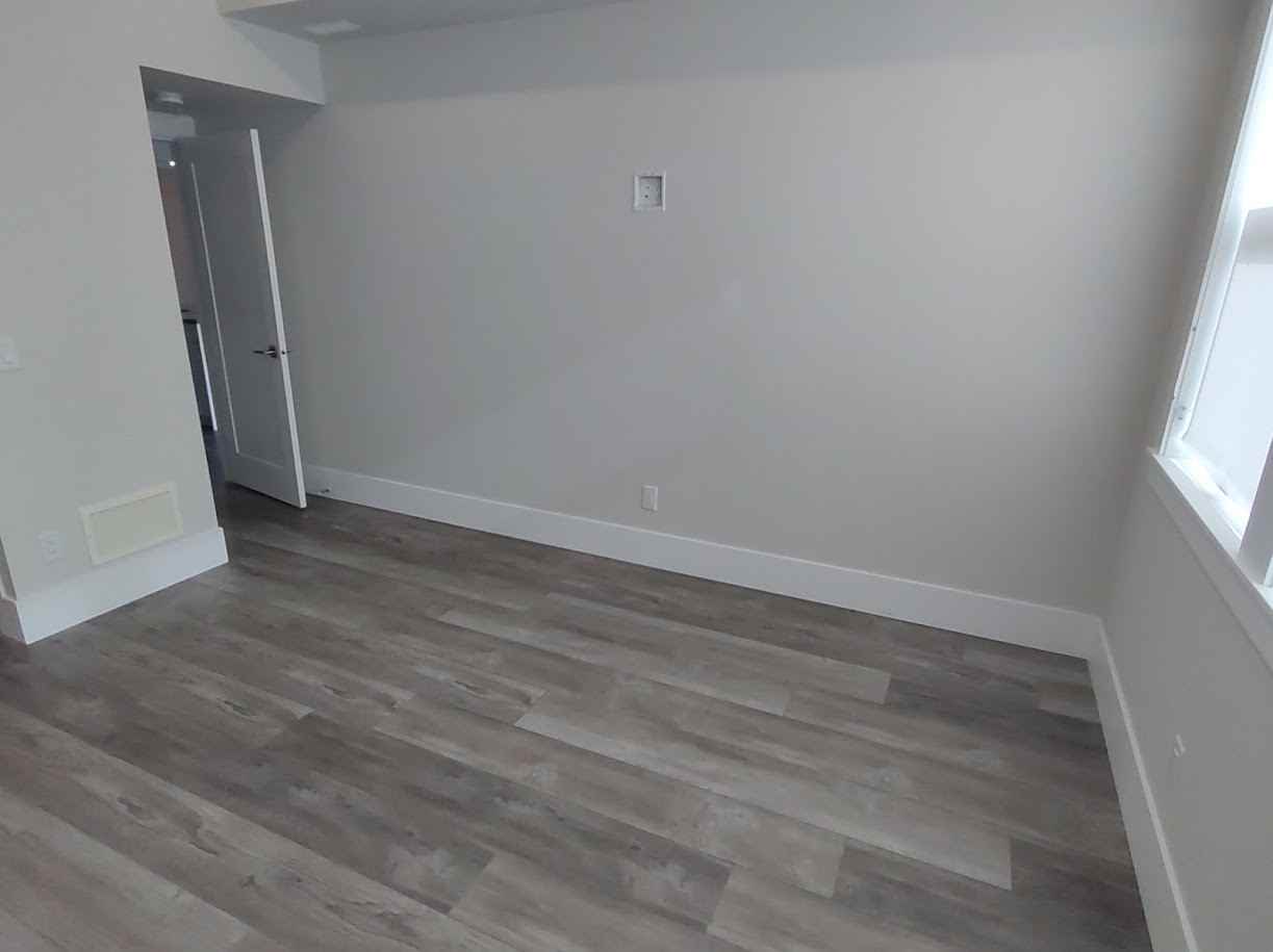 4000 230-4000 Redstone Crescent - 1 #1 - Photo 6 of 18