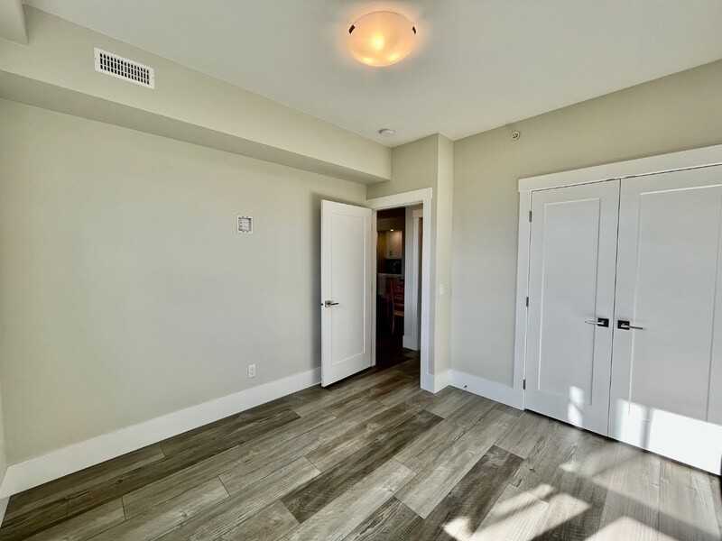 4000 230-4000 Redstone Crescent - 1 #1 - Photo 7 of 18