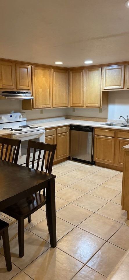 107WRI - Photo 2 of 3