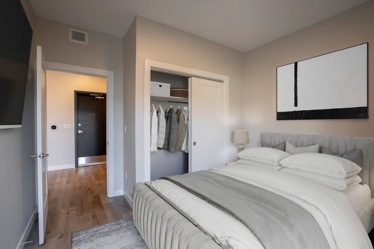 Victory on Leonard - Photo 3 of 50