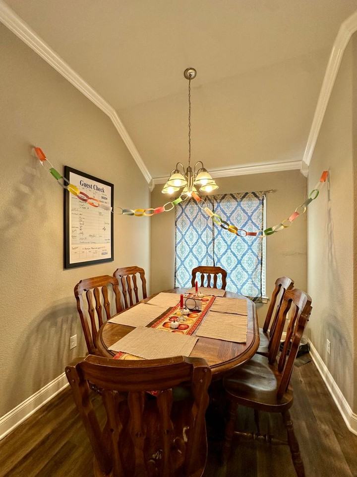 216 Church Ave - Photo 5 of 12