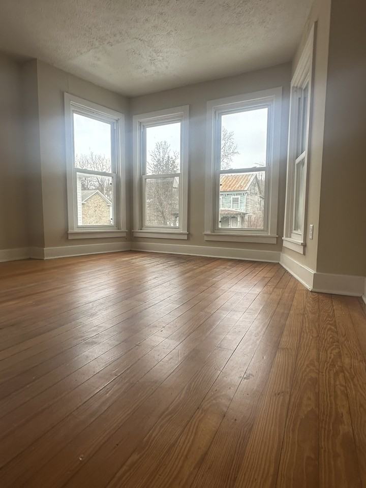 53 E Main St #53 - Photo 6 of 8