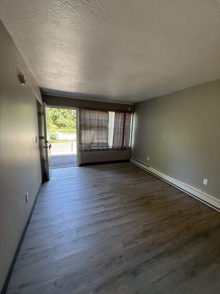 401 Smith StreetD9 #D9 - Photo 3 of 10