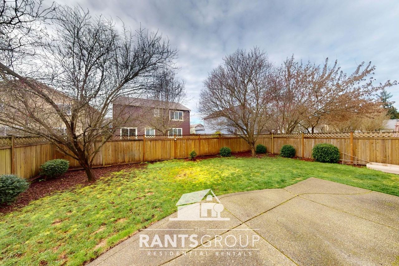 6733 Blade St Se - Photo 6 of 34