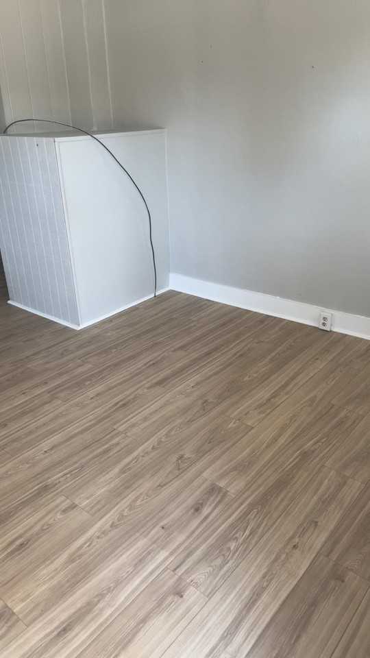 807 Rountree Ave Se #4 - Photo 7 of 11