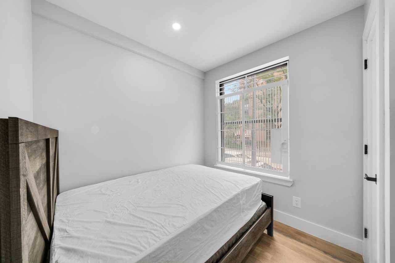 558 E191 BH LLC - Photo 2 of 37