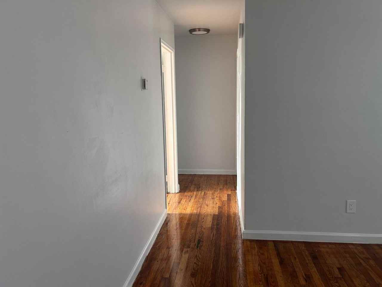 Gran Prix Apartments - Photo 6 of 9