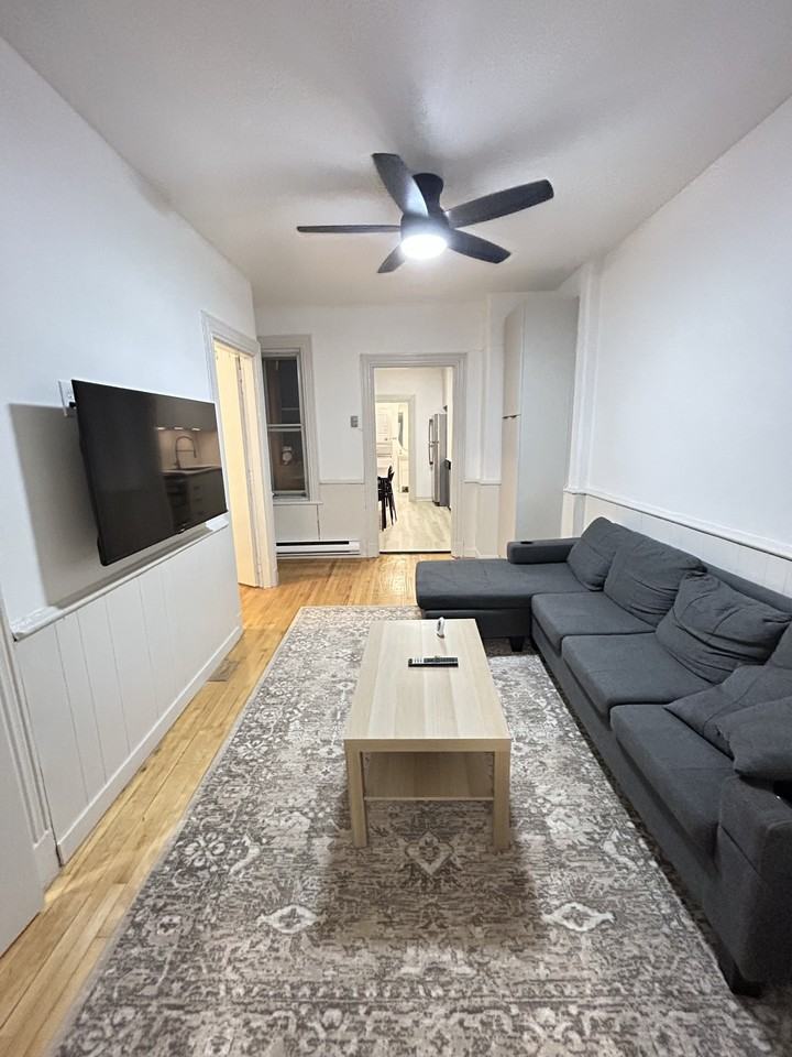 4097 Avenue Henri-Julien - Photo 2 of 12