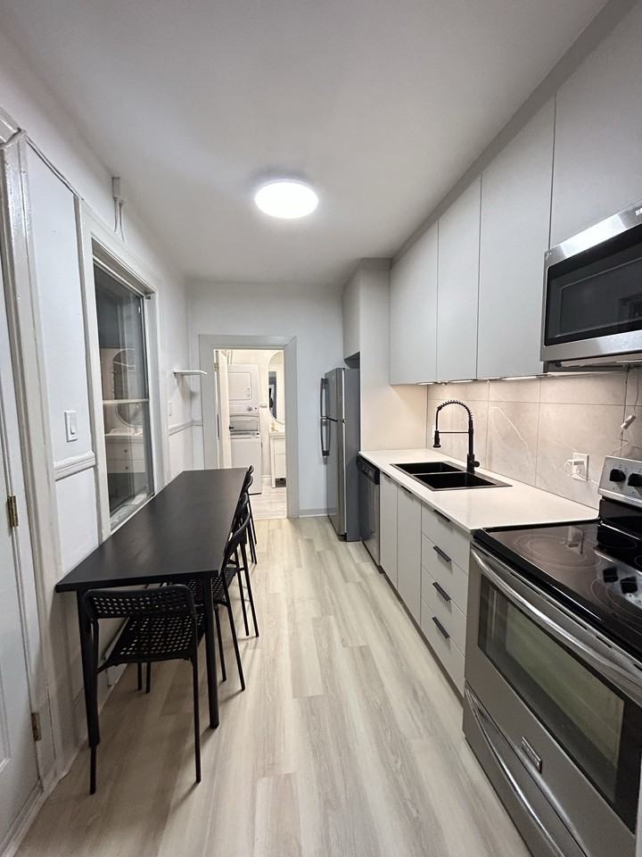 4097 Avenue Henri-Julien - Photo 3 of 12