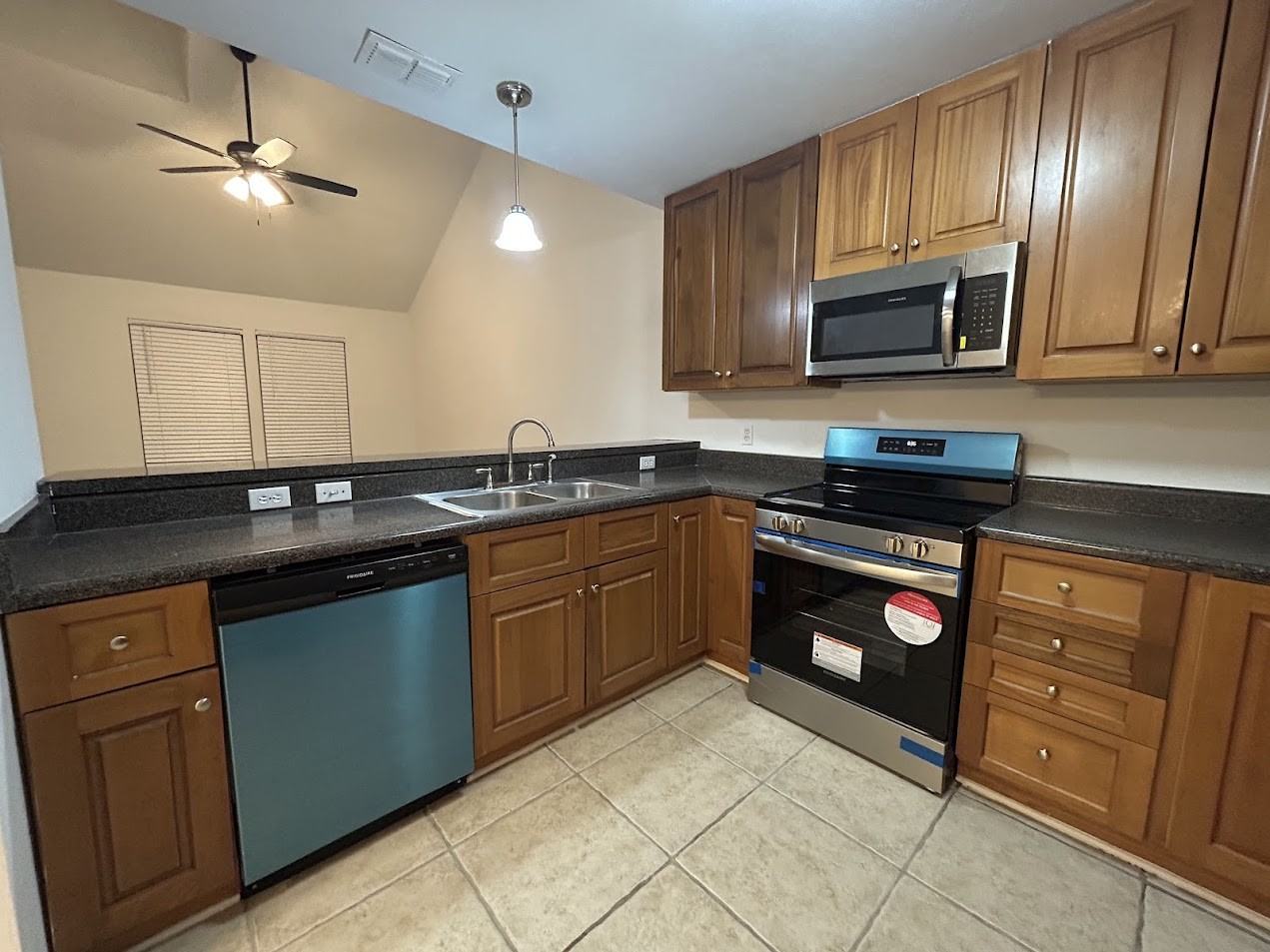 3348 Sugar Berry Way - Photo 4 of 11