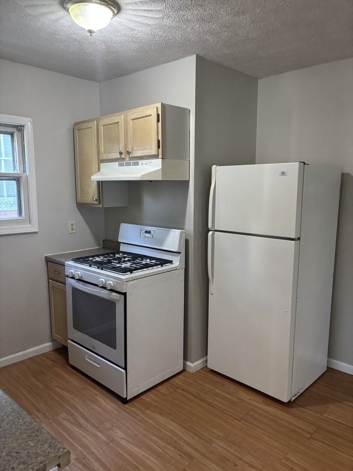 406 Main St #406 - Photo 3 of 10