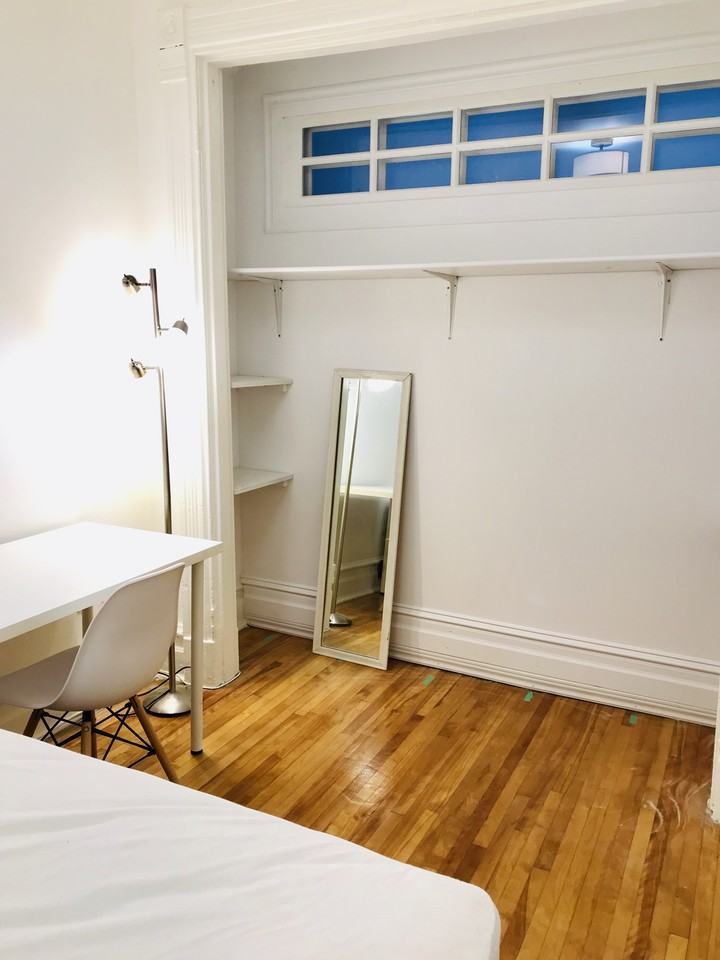 4080 Rue De Bullion - Photo 2 of 10