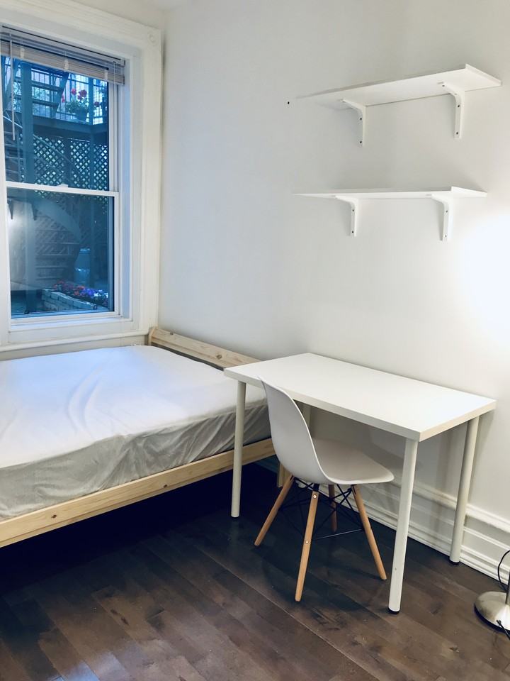 4080 Rue De Bullion - Photo 4 of 10