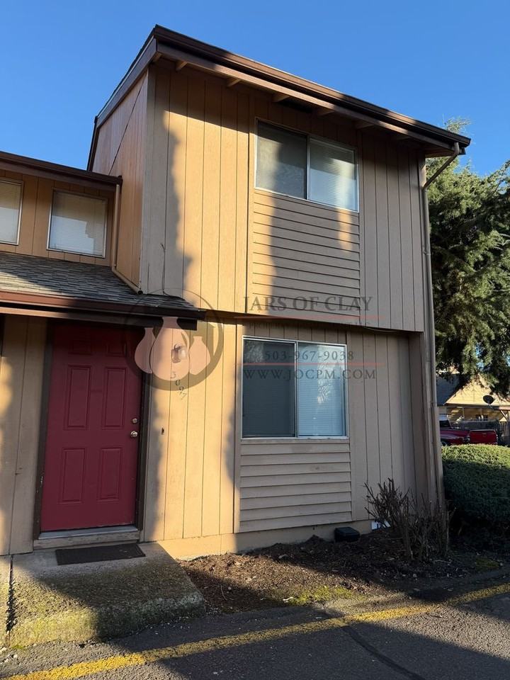 Englewood Apartments #2023-LL767 - Photo 2 of 21