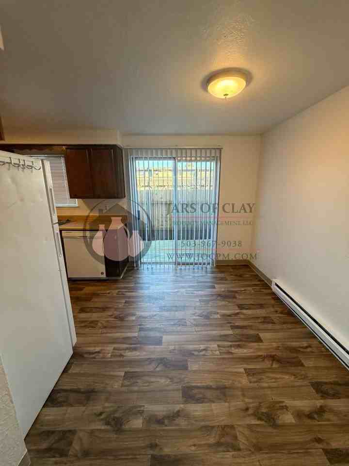 Englewood Apartments #2023-LL767 - Photo 4 of 21