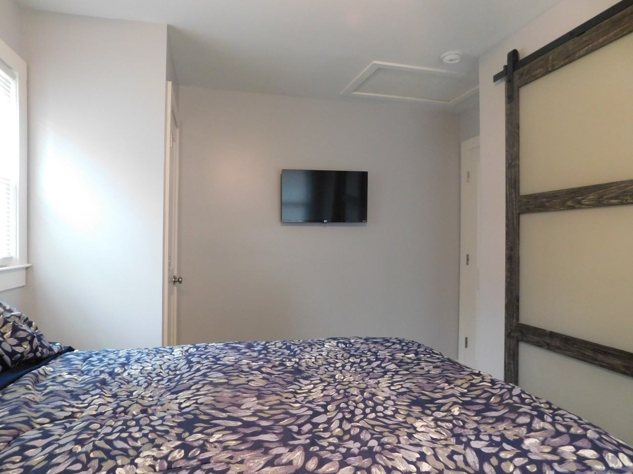 Thriftwood Dr #4 - Photo 3 of 12