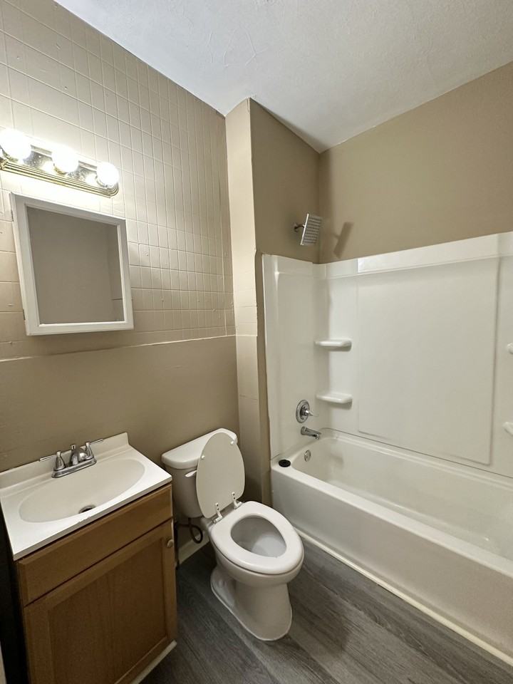 2320 Wesley Ave Sw #1 - Photo 3 of 13