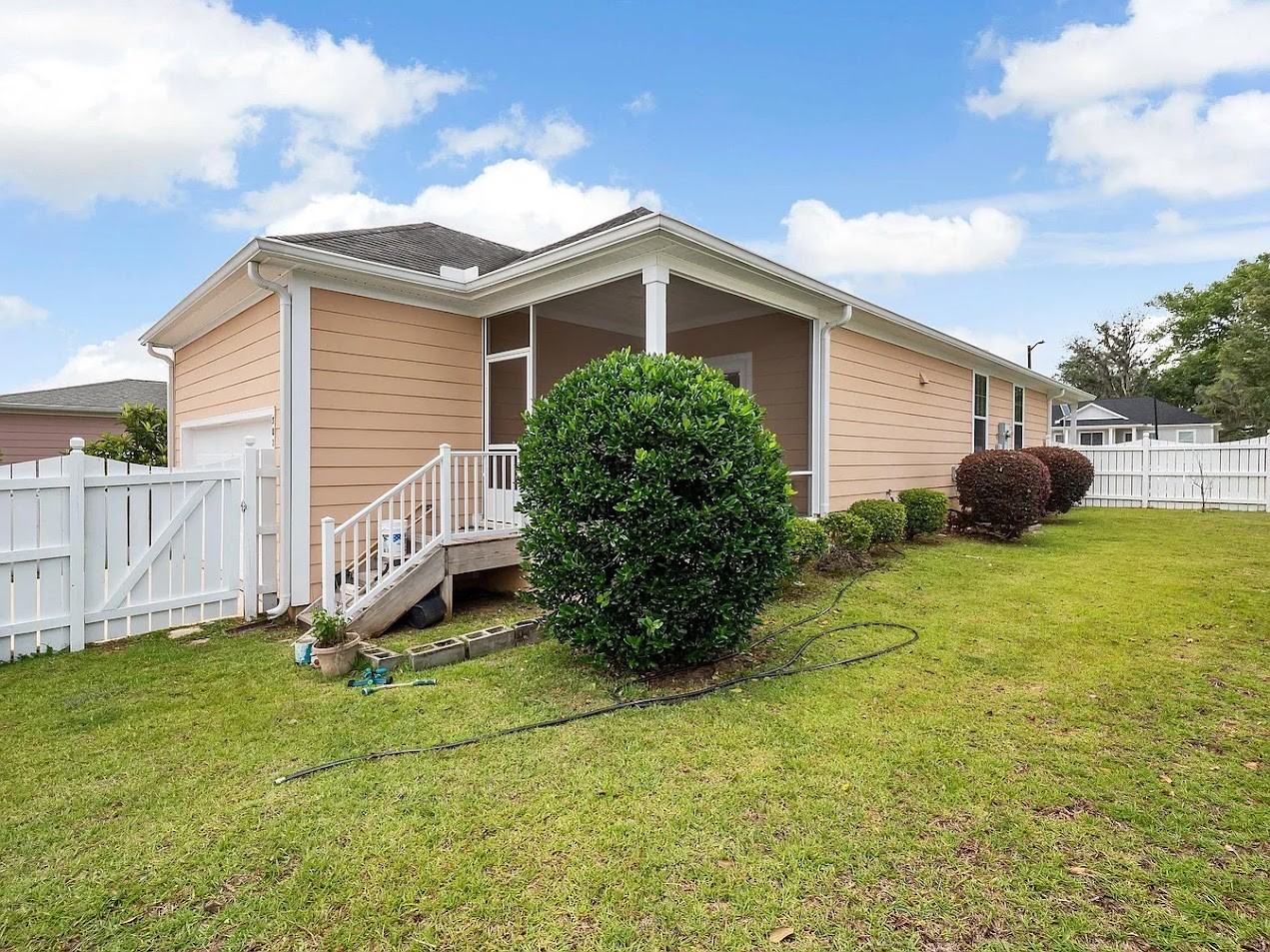 3025 Four Oaks Blvd #1 - Photo 4 of 28