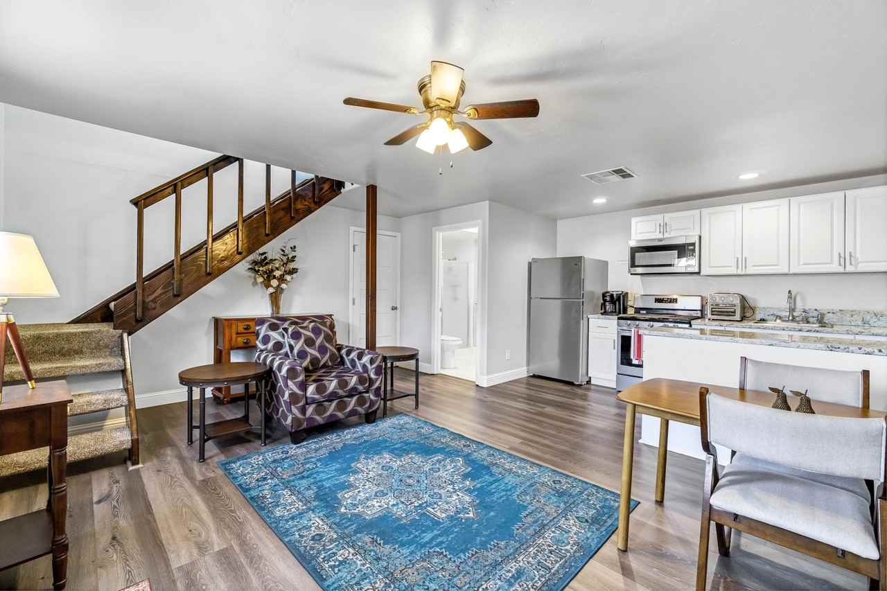 4134 N Maroa Ave #B - Photo 4 of 24