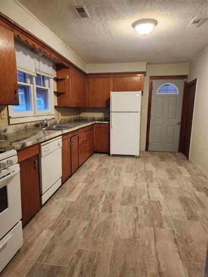 907 E Broadway Blvd #1 - Photo 2 of 8