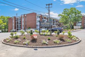 featured image of 366 Schraffts Dr