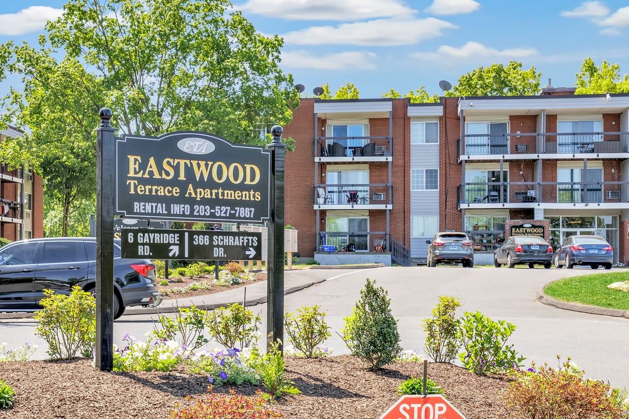 Eastwood Terrace - Photo 3 of 18