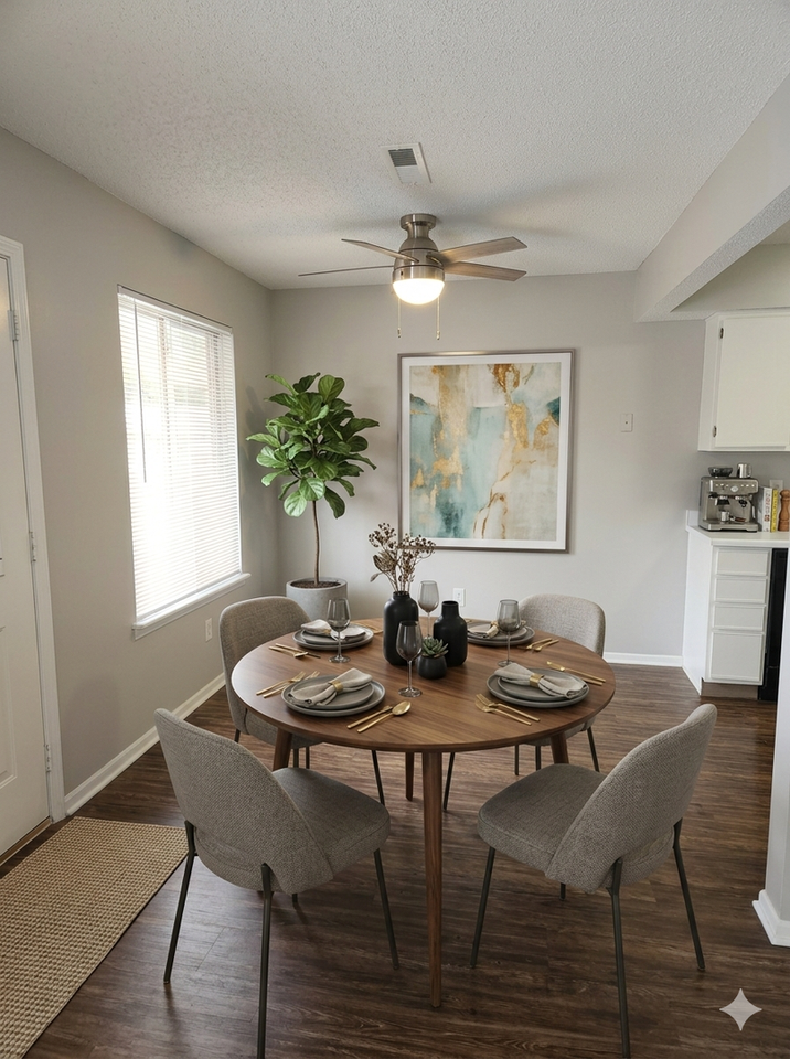 Country Walk Apartments - Photo 3 of 11
