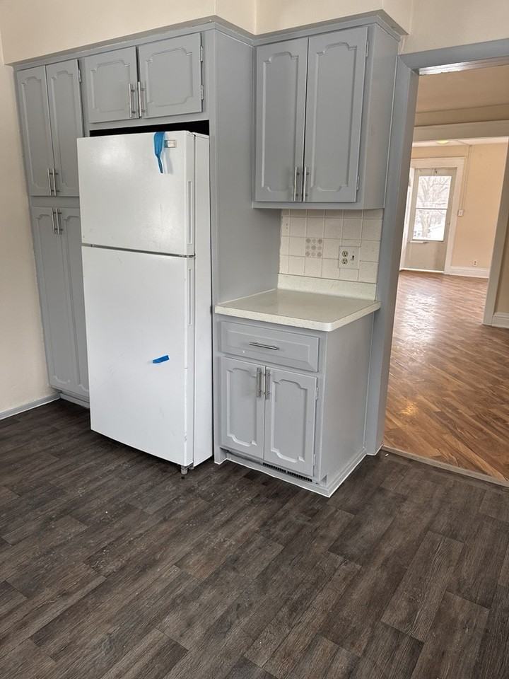 742 W Homer St #1 - Photo 2 of 12