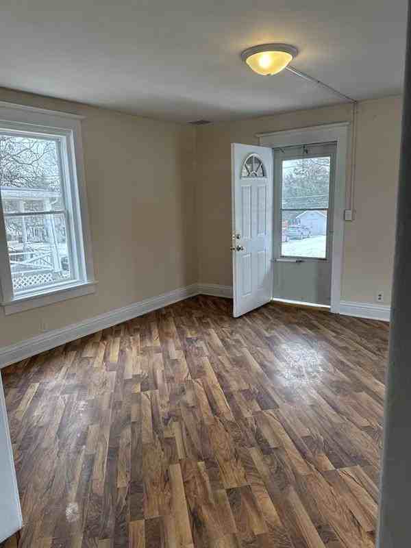 742 W Homer St #1 - Photo 5 of 12