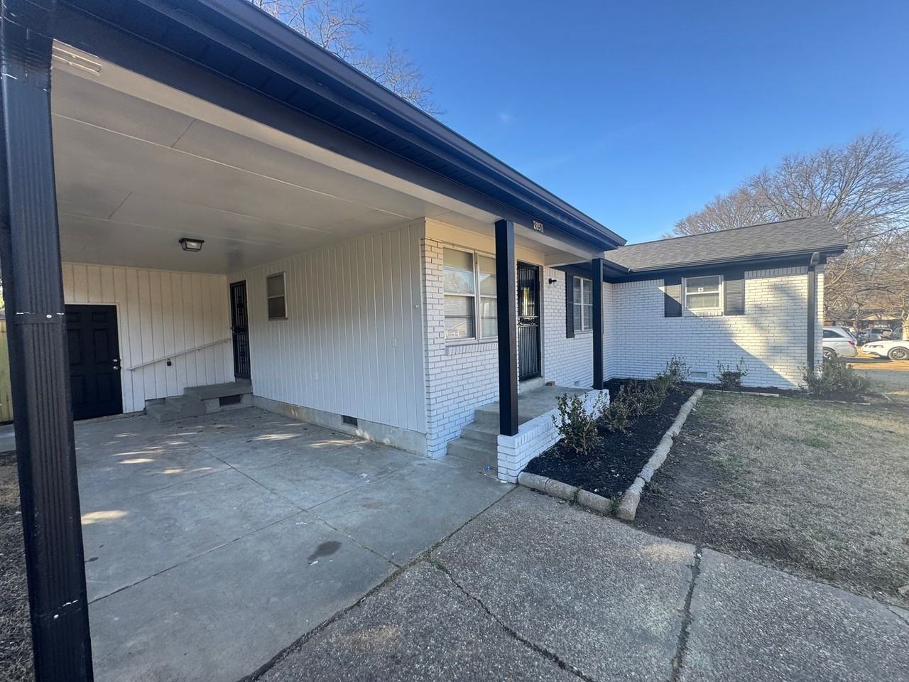 2851 Redwing Rd - Photo 3 of 19