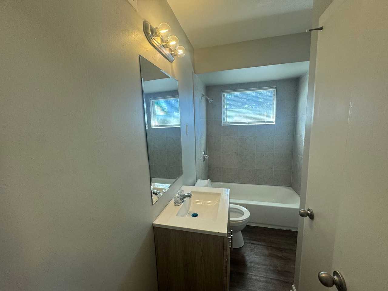 2851 Redwing Rd - Photo 6 of 19