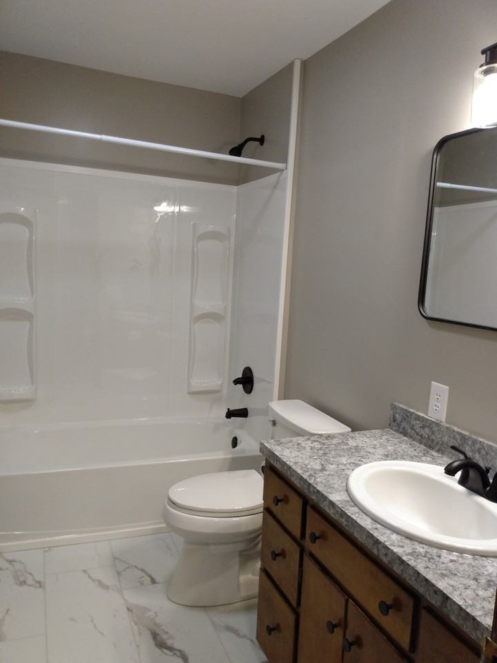 578 Nelson St #578 - Photo 3 of 4