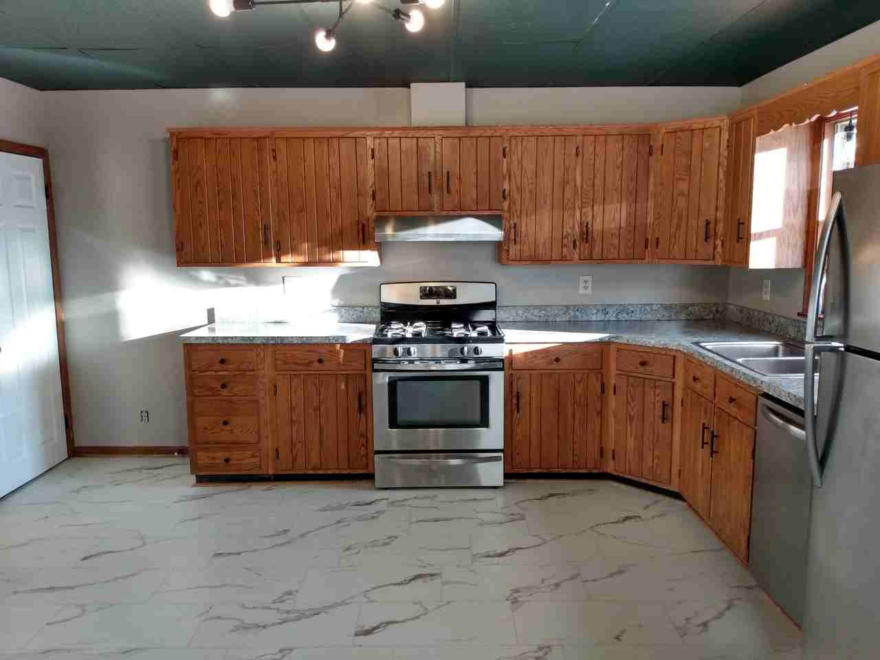 578 Nelson St #578 - Photo 4 of 4