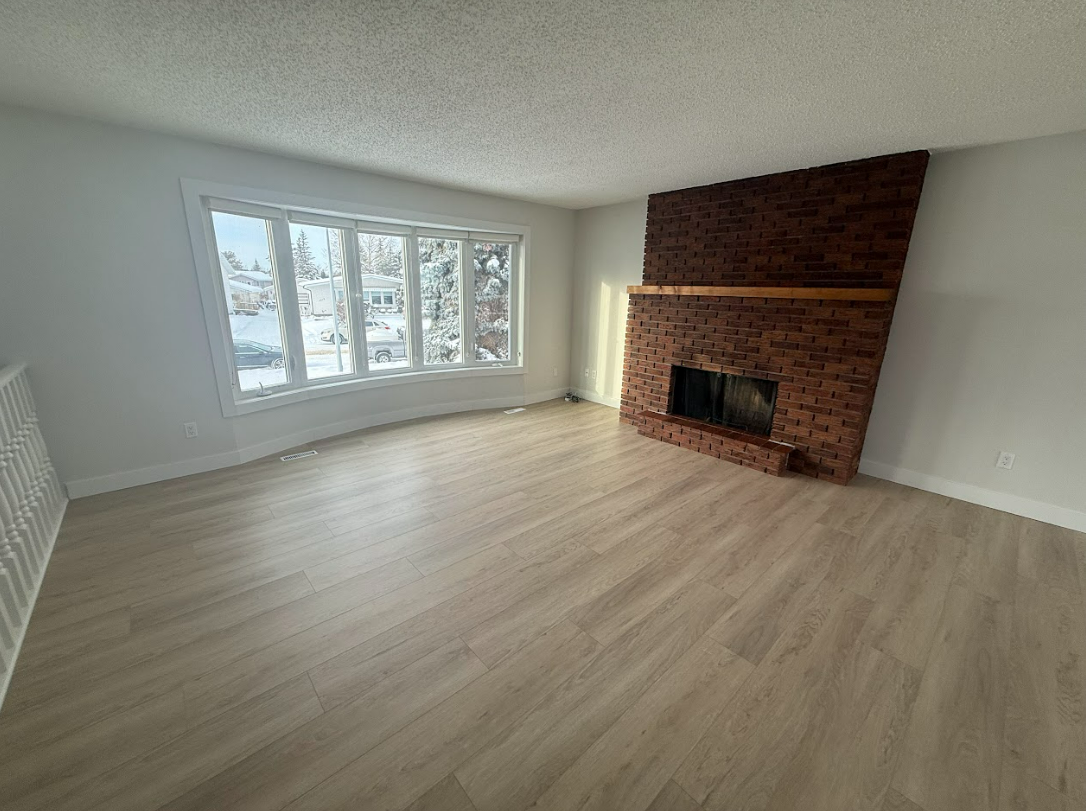 4313 42 St #1 - Photo 3 of 29