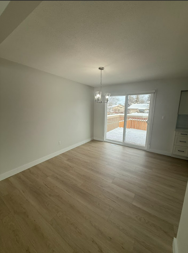 4313 42 St #1 - Photo 4 of 29