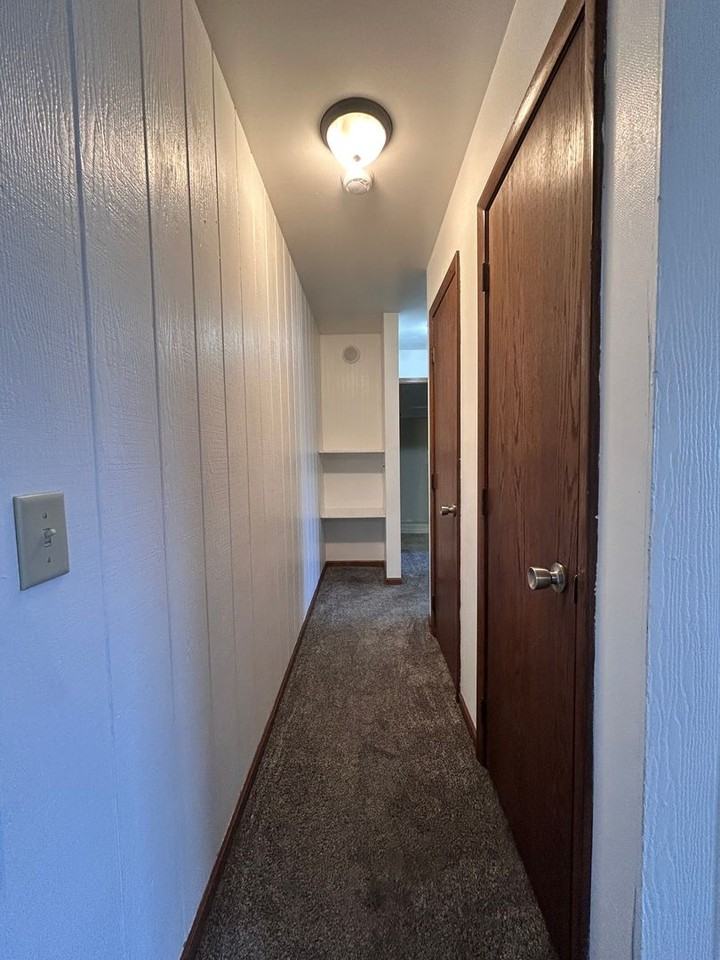 910 Richard Drive - Photo 3 of 16