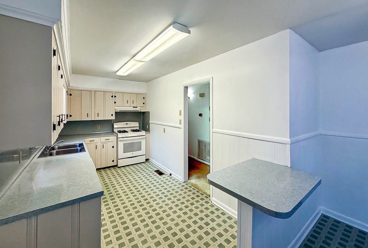 6911 W 42nd St #1 - Photo 4 of 15