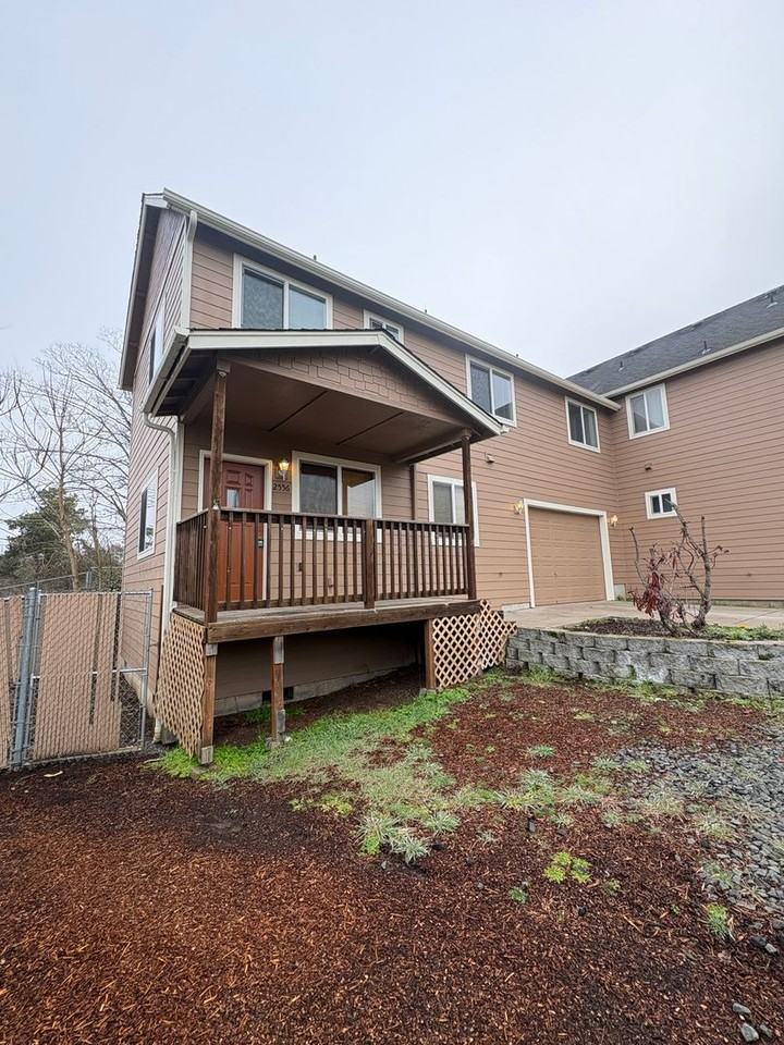 2556 Bailey Hill Rd - Photo 2 of 32