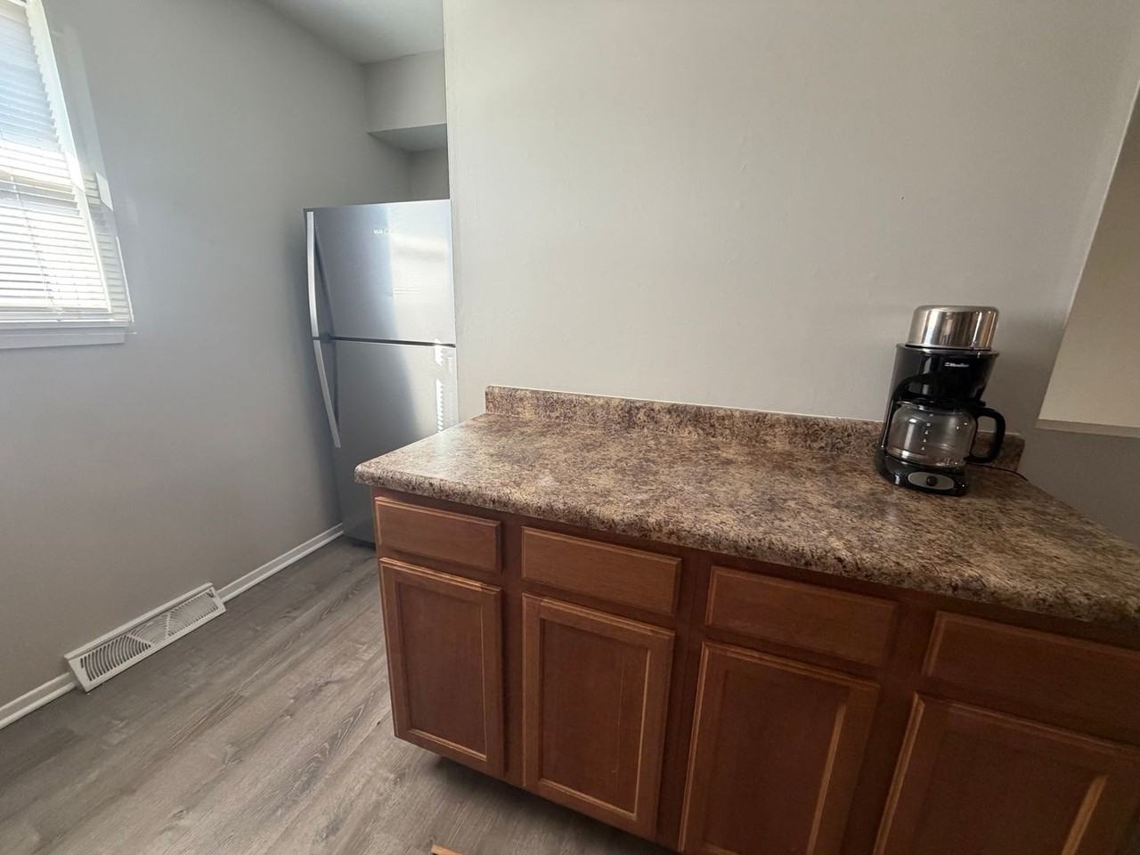 203 Wheaton Ct - Photo 6 of 22