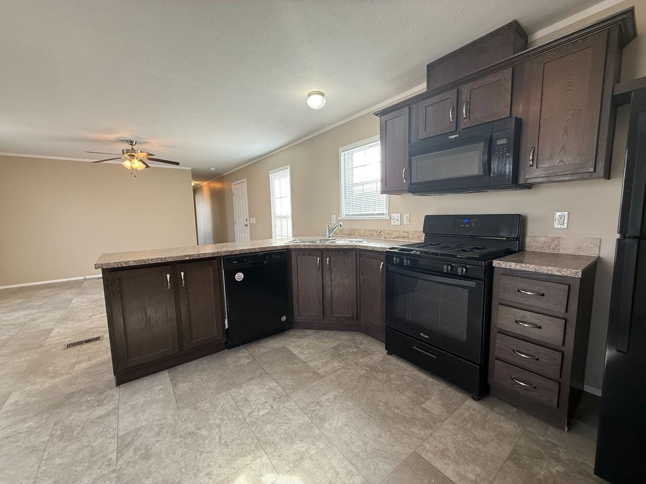 71601 Saint David Ct #376 - Photo 5 of 26