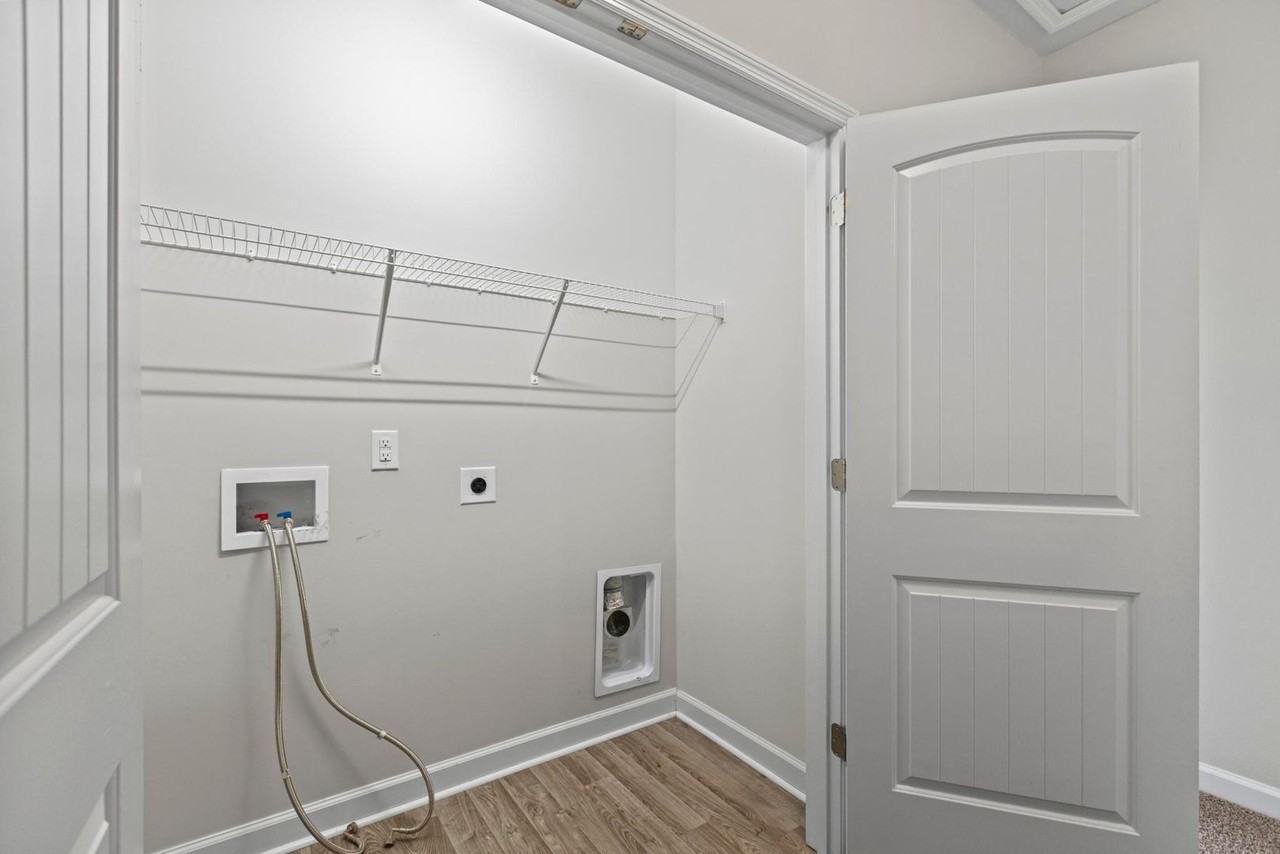 282 Currituck Dr - Photo 3 of 23