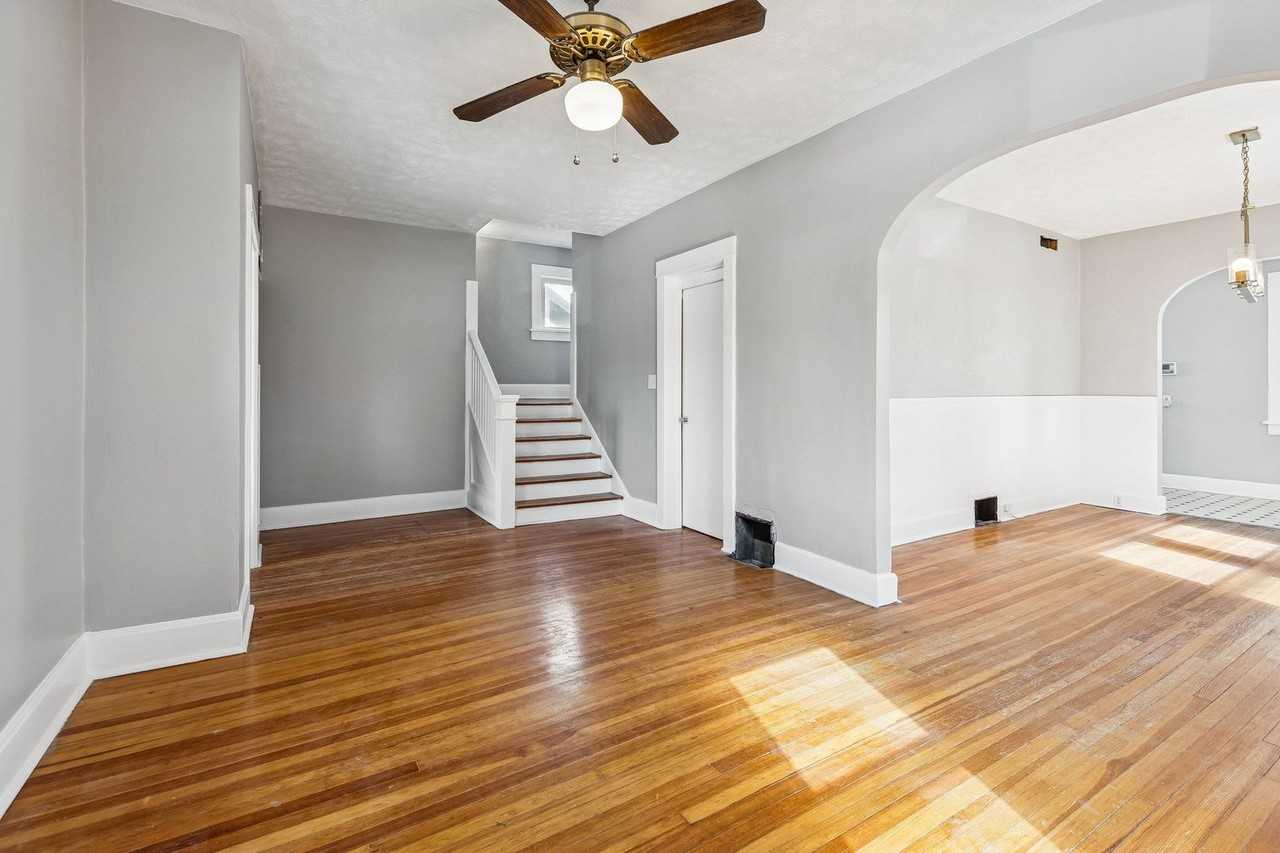 1007 N 49th St - Photo 2 of 17