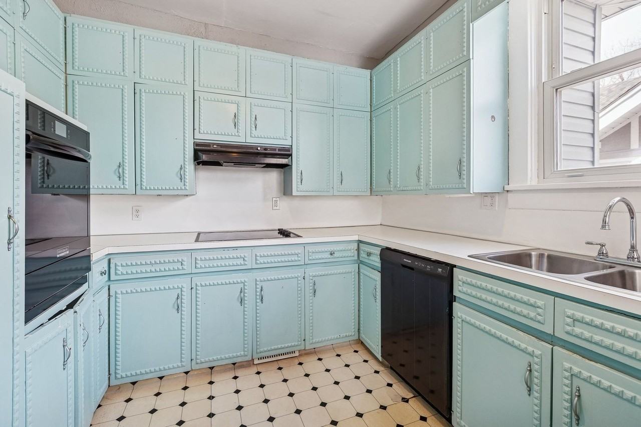 1007 N 49th St - Photo 4 of 17